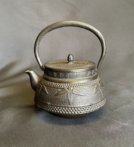 Vintage Small Cast Iron Teapot Made In Japan Nice Embossed Bamboo Pattern