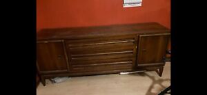 Basset Dresser With Mirror Pick Up Or Pay Shipping 