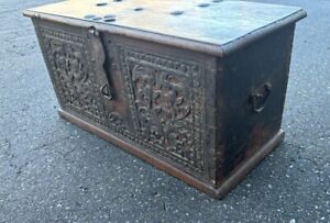 Early Small Lift Top Travel Trunk Northern India C 1800 Orig Polychrome Dovetail