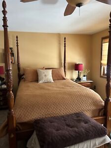 Lexington Mahogany Vintage Furniture Queen Size Rice Carved Bed Very Good Cond 