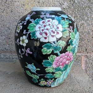 Antique Japanese Arita Ware Chinese Style Famille Noir Porcelain Jar Vase Nippon
