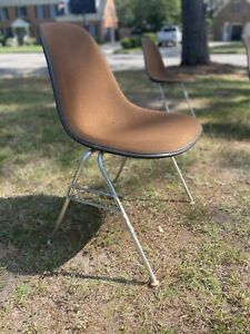 Vintage Eames For Herman Miller Dss Stackable Fiberglass Shell Chairs Set Of 5