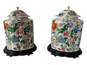 Famille Verte Kangxi Style Large Lobed Jar Oval Shape Ribbed Shape A Pair