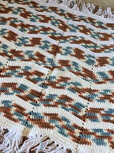 Beautiful Vintage Hand Crocheted Bed Spread Coverlet