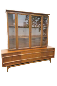 Young Manufacturing Mid Century Curved Front Two Part China Cabinet 5271