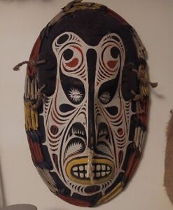 Papua New Guinea Rare Headhunter Tribe Wooden Carved Hanging Mask J M Tarantula