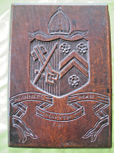 Rare Hand Carved Oak Panel Winchester Manners Makyth Man College Coat Of Arms