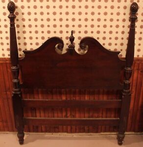 Antique 20th Century Mahogany Pineapple Four Post Twin Bed Frame Made By Kling