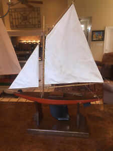 Antique Pond Yacht With Stand