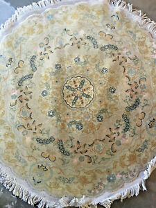 Authentic Hand Knotted Floral Round Rug