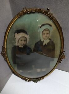 Vtg Antique Curved Bubble Brass Glass Oval Picture Frame 2 Sisters Photo 