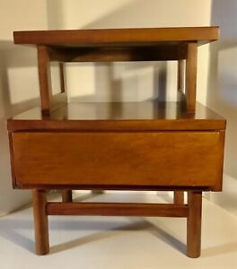 Mid Century Modern End Table Or Nightstand With Drawer American Of Martinsville