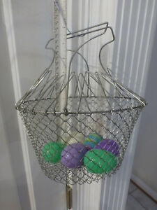 Vintage Wire Mesh Collapsible Egg Gathering Basket W Handle