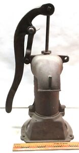 Vintage Cast Iron Pitcher Pump Hand Pump Reversible Handle 22pn