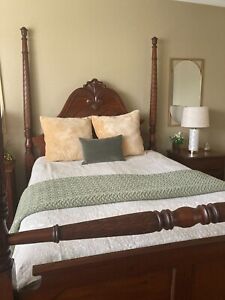 Queen Size Four Poster Bed Solid Wood Beautiful Finish Excellent Condition