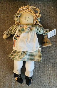 Quilted Treaures Raffia Hair Beehive 15 Inch Doll Primitive Country Doll Nwt