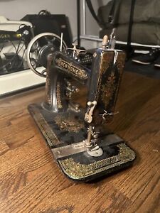 Late 1800s Sewing Machine Mechanically Works 