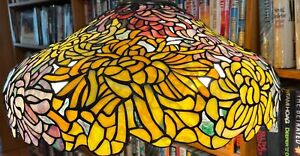 Antique Tiffany Studios Reproduction Chrysanthemum Leaded Glass Table Lamp Shade
