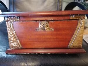 Antique Arts And Crafts Tea Caddy Mahogany With Copper Beaten Mounts 