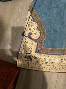 Chinese Blue Ground Lady S Jacket Embroidery Of Silk