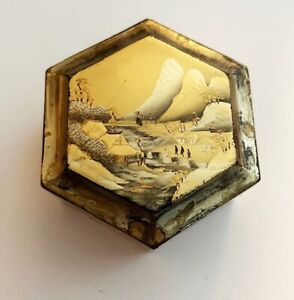 Antique Japanese Meiji Period Gold Lacquer Box