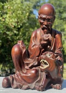 Antique Vintage Early 20th C Asian Man Reading W Tiger Wooden Carving Signed